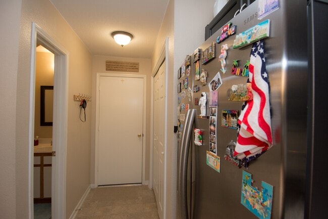 Building Photo - 16933 Scenic Knoll