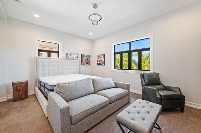 Building Photo - 95 Isle of Venice Dr