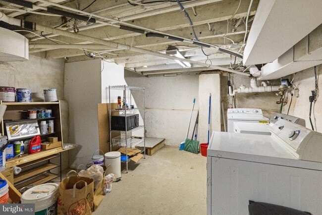 Building Photo - 2700-14 South St