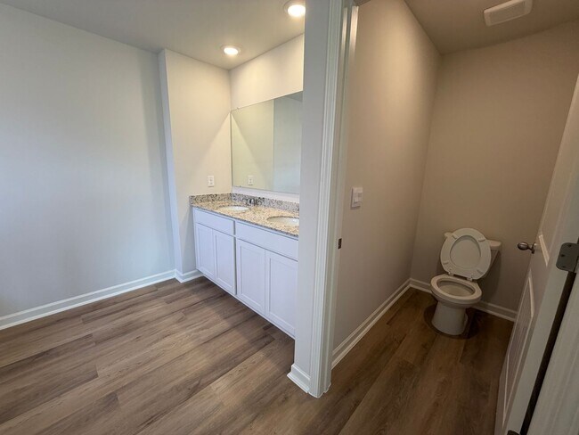 Building Photo - Brand New 5/3 House in Armuchee- $2,195
