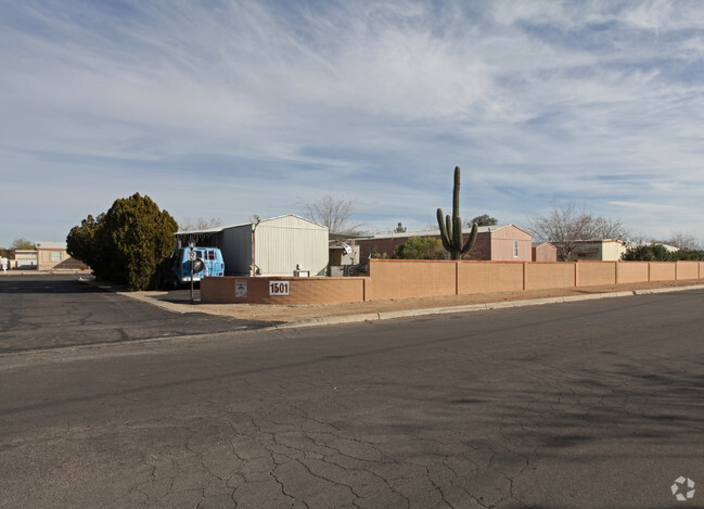 Building Photo - Brentwood Mobile Home Park