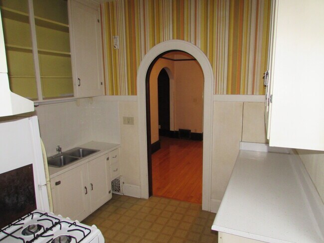 Building Photo - 123 S Brittingham Pl