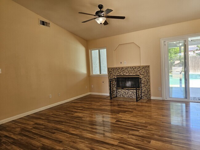Building Photo - 5400 Sugar Pine Dr