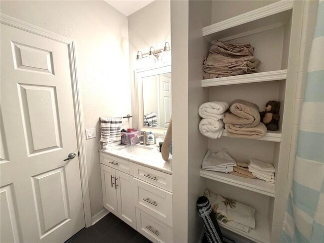 Building Photo - 800 S Dakota Ave