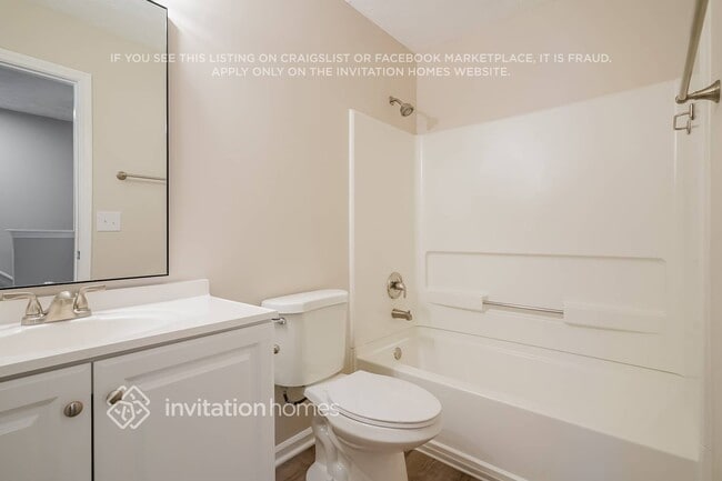 Building Photo - 347 Bonita Pkwy