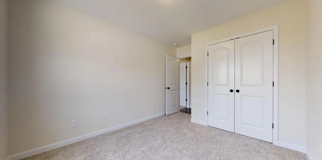 Building Photo - NEW LISTING!!!!!