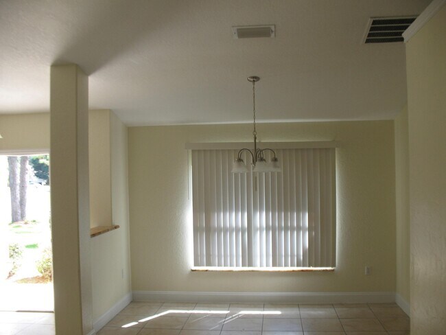 Building Photo - 8055 SW 134 Loop