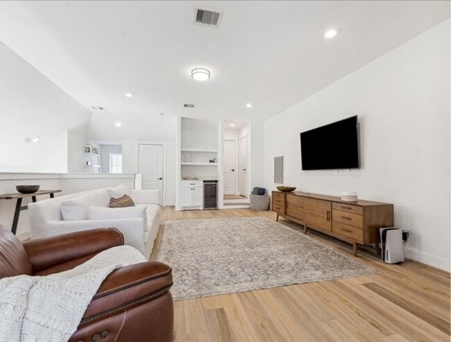 Building Photo - 3609 Lannister Ln