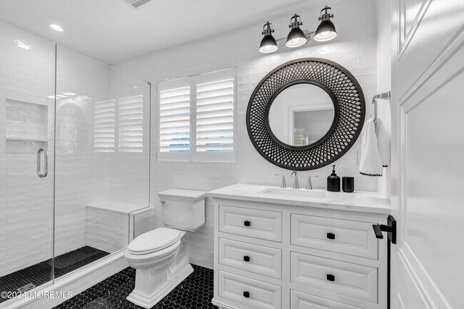 Building Photo - 3574 Ocean Terrace