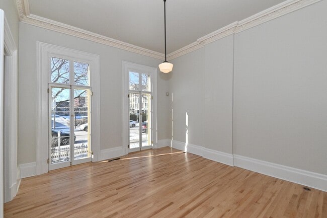 Building Photo - 408 S 3rd St