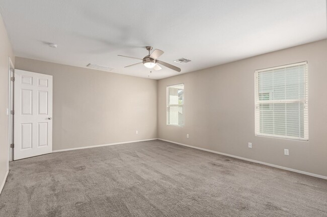 Building Photo - 16355 W Latham St