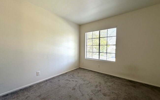 Building Photo - Mira Mesa Gem! Spacious 2BR Condo w/A/C, I...