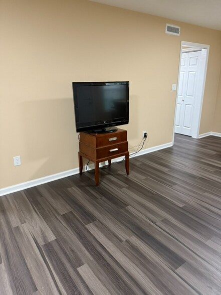 Building Photo - 1720 Westhaven Ln