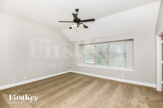 Building Photo - 964 Tara Dr