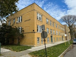 Building Photo - 4644 W Palmer St