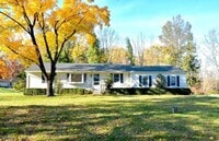 Building Photo - 154 Old Croton Rd