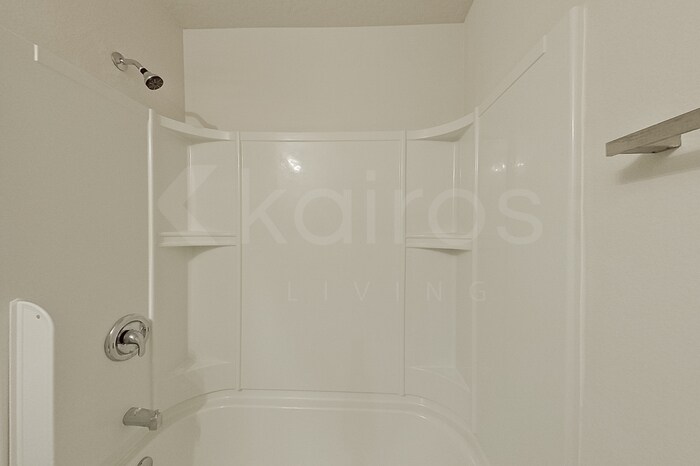 Building Photo - 20 Reindeer Ln