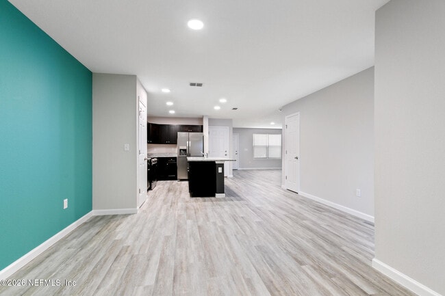 Building Photo - 8822 Eaton Ave