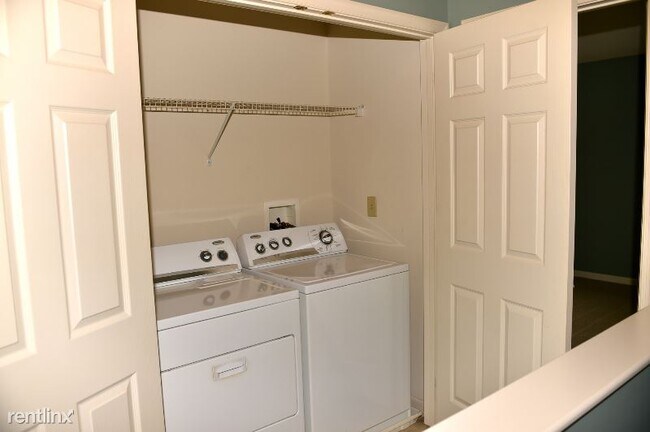 Building Photo - 2 br, 2.5 bath House - 658 Mallard Dr