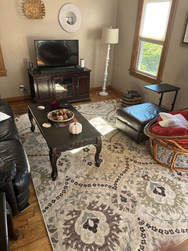 Building Photo - 411 Adams Ave