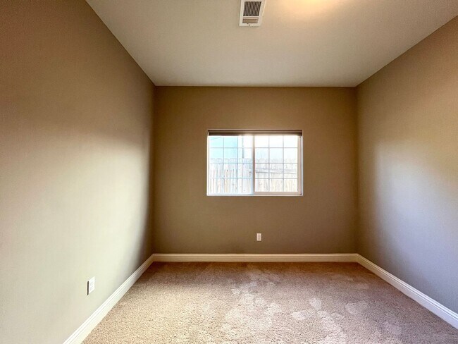 Building Photo - 267 Via las Casitas