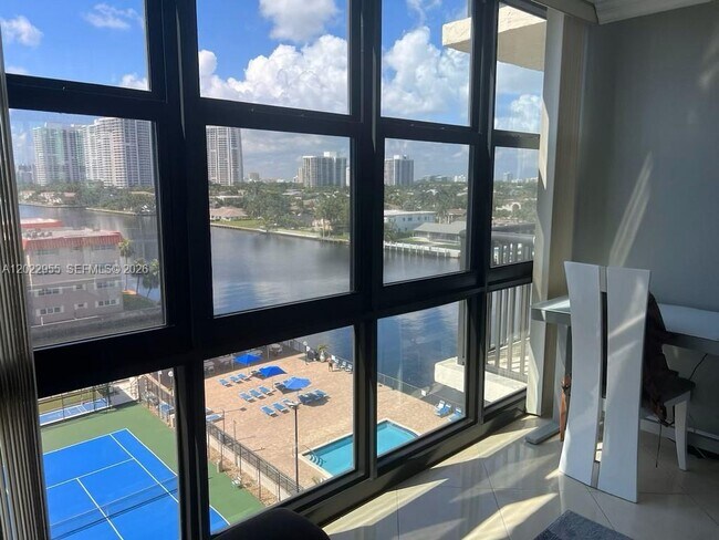 Building Photo - 2017 S Ocean Dr