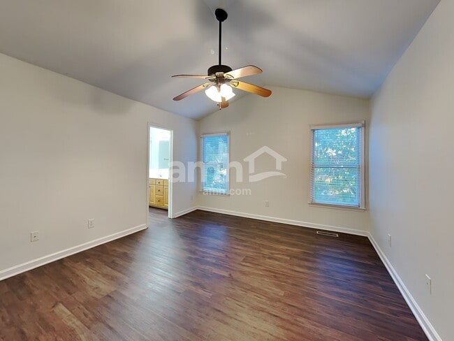 Building Photo - 1305 Groveland Trl