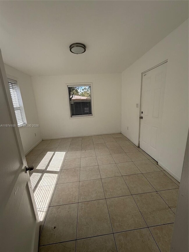 Building Photo - 6400 SW 58th Pl