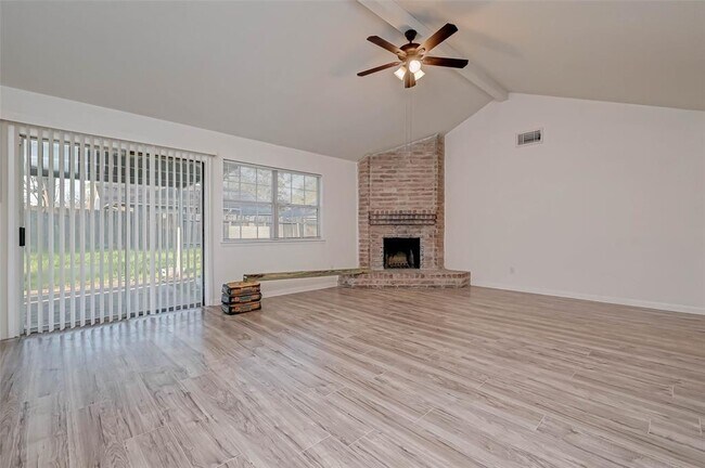 Building Photo - 5503 Lynngate Dr