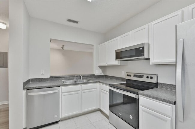 Building Photo - 6437 Cypressdale Dr