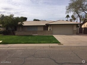 Building Photo - 801 E Campus Dr