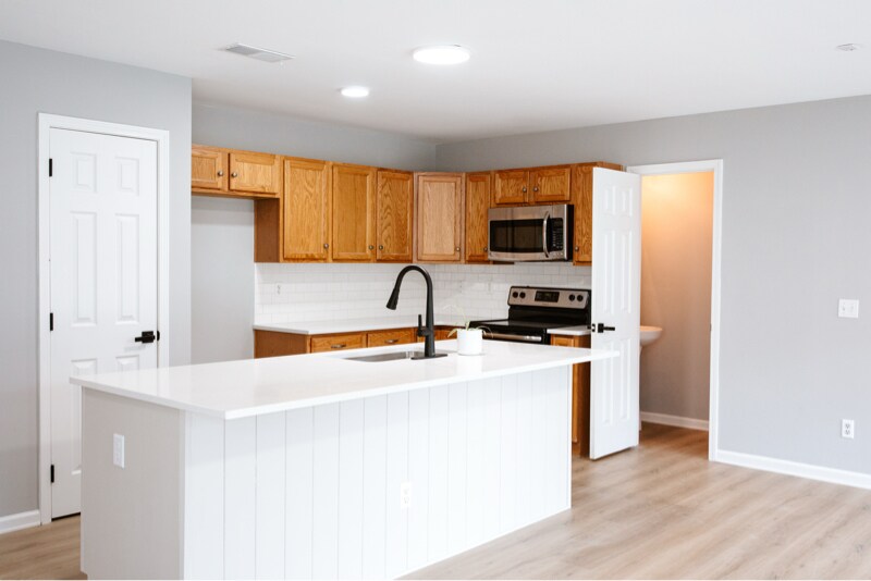 Building Photo - 215 Dillard Mill Dr