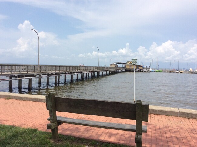 Building Photo - *Bayside Properties Residential 156