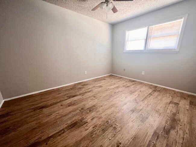 Building Photo - 529 42nd St