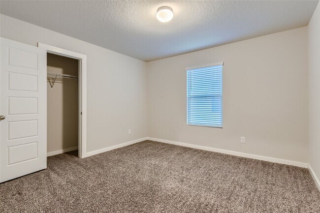 Building Photo - Gorgeous 2 bedroom rental!
