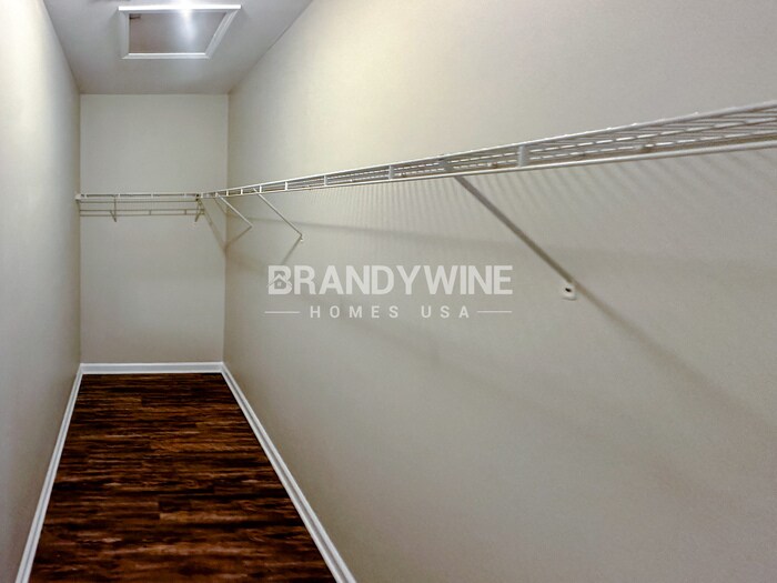 Building Photo - 527 Greyhawk Way