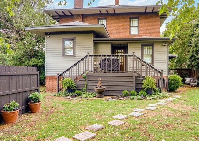 Building Photo - 708 N Highland Ave