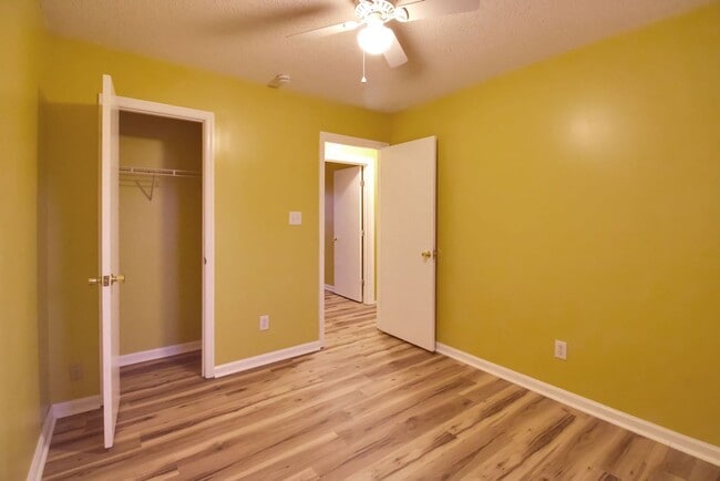 Building Photo - 3 Bedroom Home In Deerfield Jacksonville!!!!