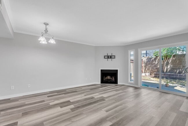 Building Photo - 362 Tabor Ave