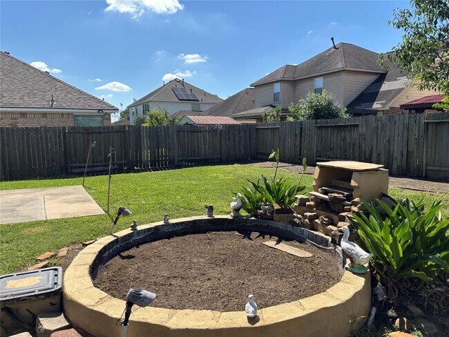 Building Photo - 21223 Colton Cove Dr