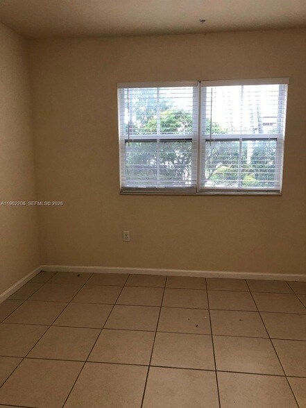 Building Photo - 8960 NW 97th Ave