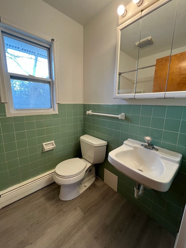 Building Photo - 430 Ironton St NE