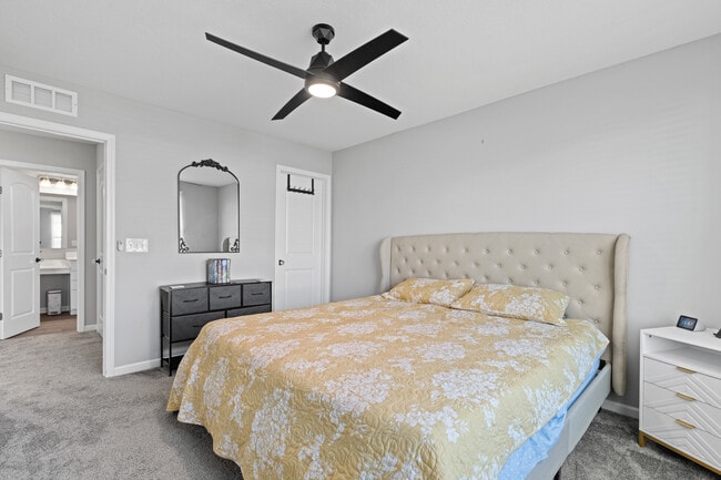 Building Photo - 369 Lemming Dr