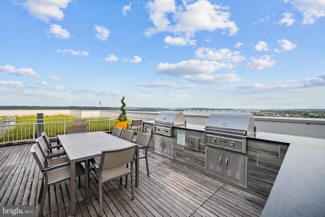 Building Photo - 925 N Fairfax St