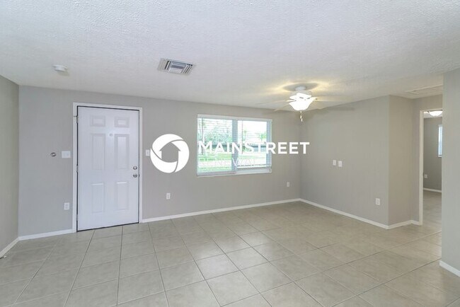 Building Photo - 3 Bedroom Pet-Friendly Home in Venice, FL ...