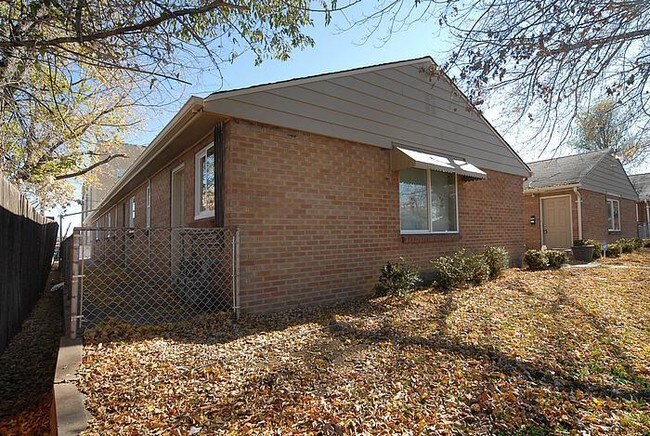 Building Photo - 1426 Clinton St