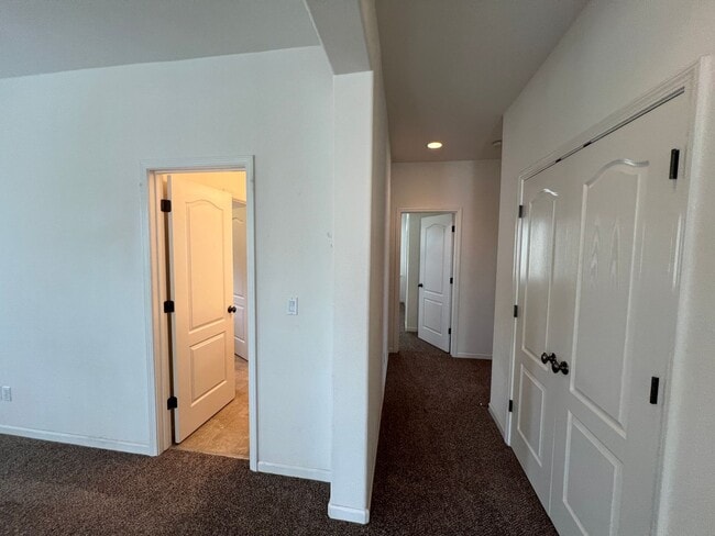 Building Photo - 2553 Acapulco Way