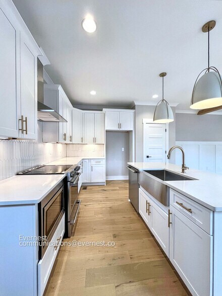 Building Photo - 1107 Walsh St