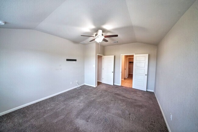 Building Photo - Gorgeous 4-Bedroom Home in Westpointe East...