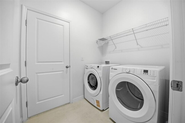 Building Photo - 37411 Roanoke River Wy